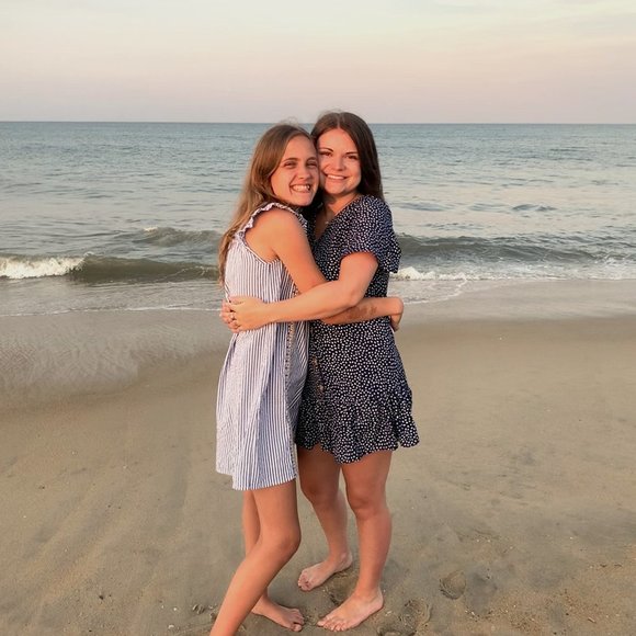 Meet your Posher, Mackenzie - Picture 1 of 1